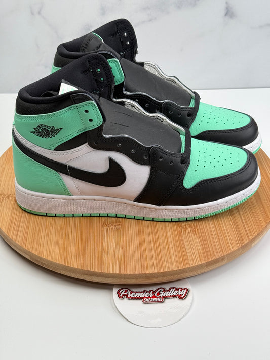 Jordan 1 Retro High OG Green Glow GS (2024)